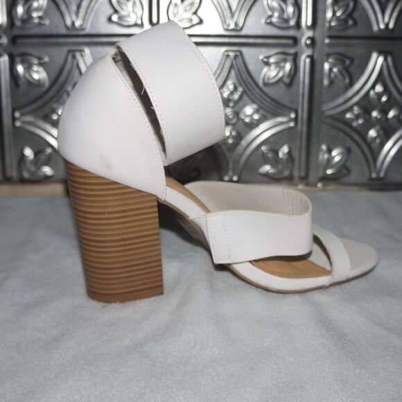 Charlotte Russe Classic Ankle-strap High Heel Sandals Size 8 in WHITE - Picture 6 of 8
